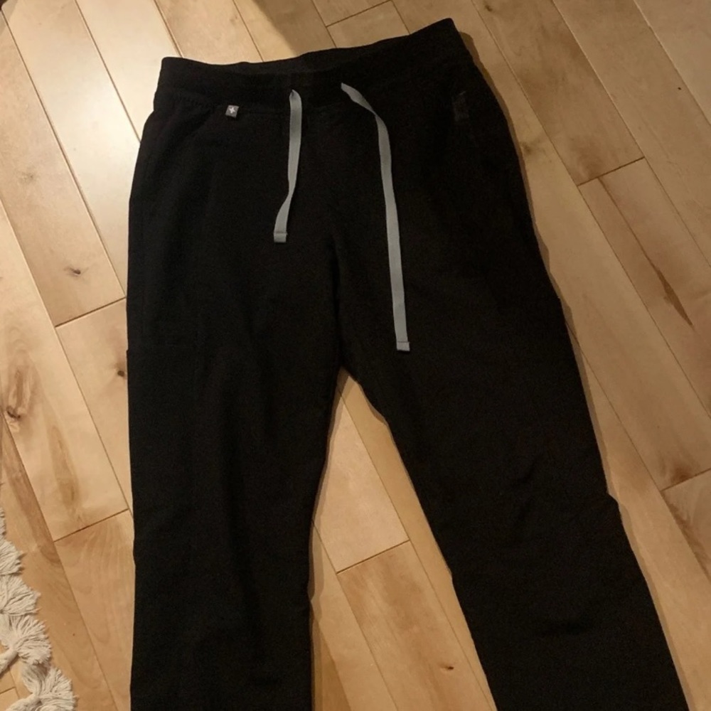 FIGS scrub pants